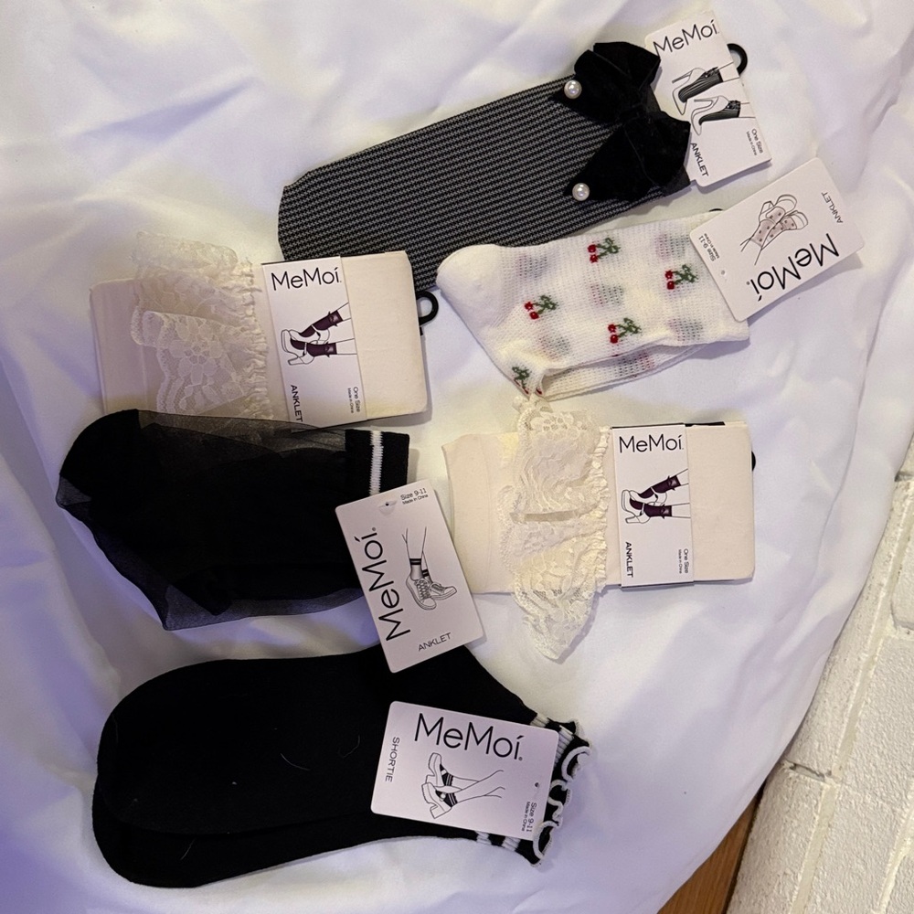 Trendy Assorted Ankle Socks 6-pair bundle NWT